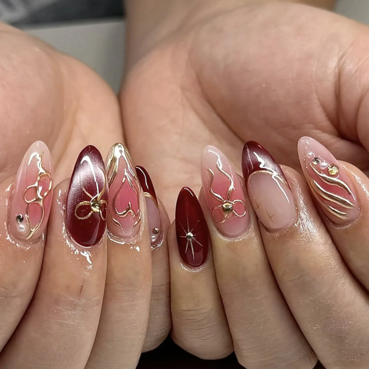 24pcs Pink Flower Almond Press on Nails Kawaii False Nails Wearable Stick-on Nails Fake Nail